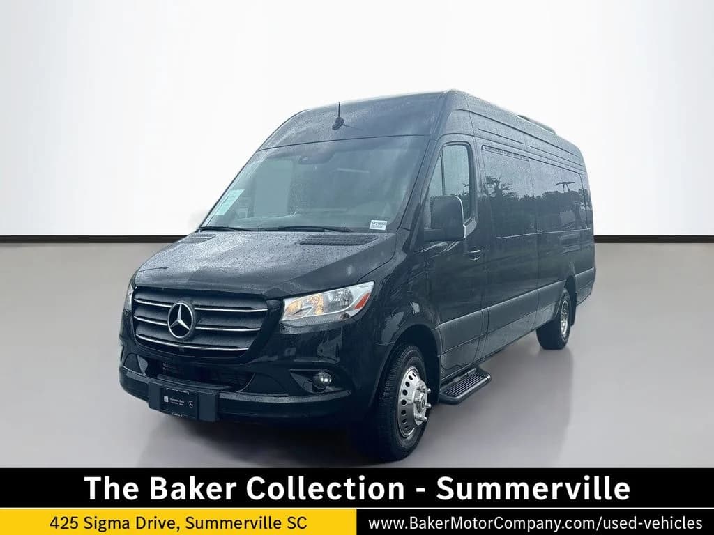 2024 Mercedes-Benz Sprinter 3500 Smartliner 15 Passenger — photo 1 of 35