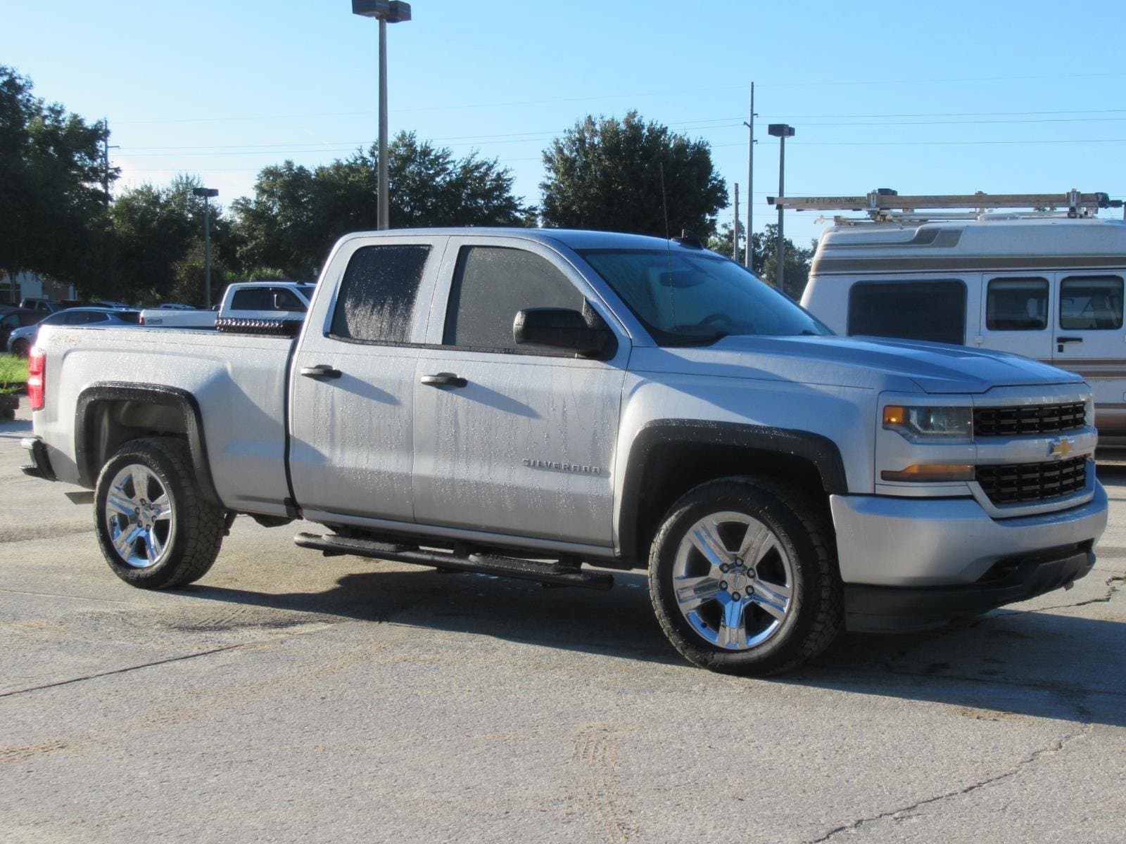 2018 Chevrolet Silverado 1500 Custom — photo 1 of 5