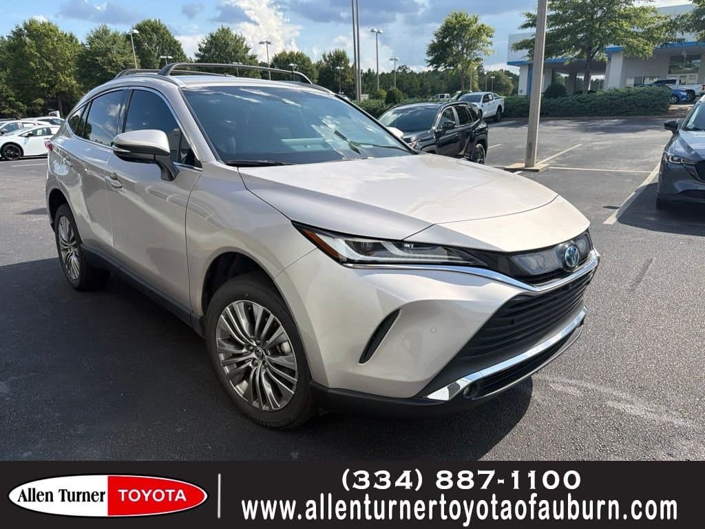 2024 Toyota Venza Limited — photo 1 of 3