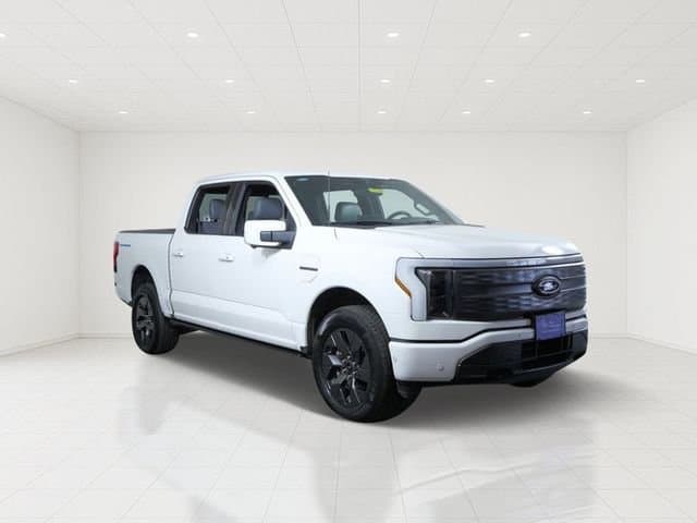 2023 Ford F-150 Lightning Lariat — photo 1 of 33