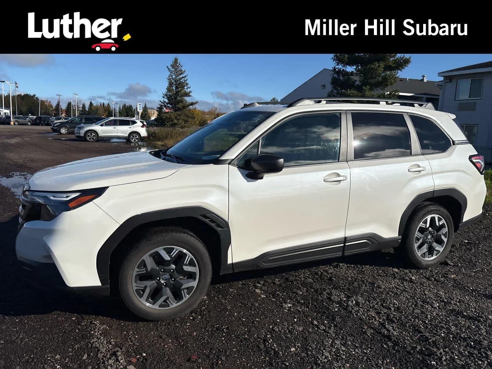 2025 Subaru Forester Premium — photo 1 of 17