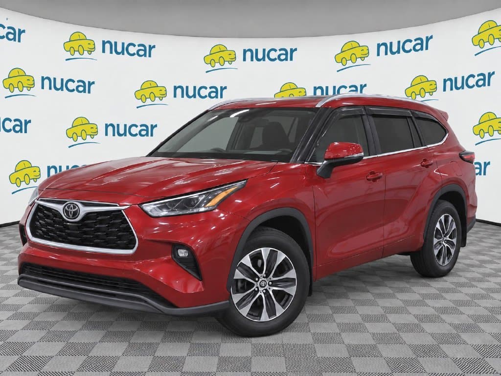 2023 Toyota Highlander XLE — photo 1 of 17