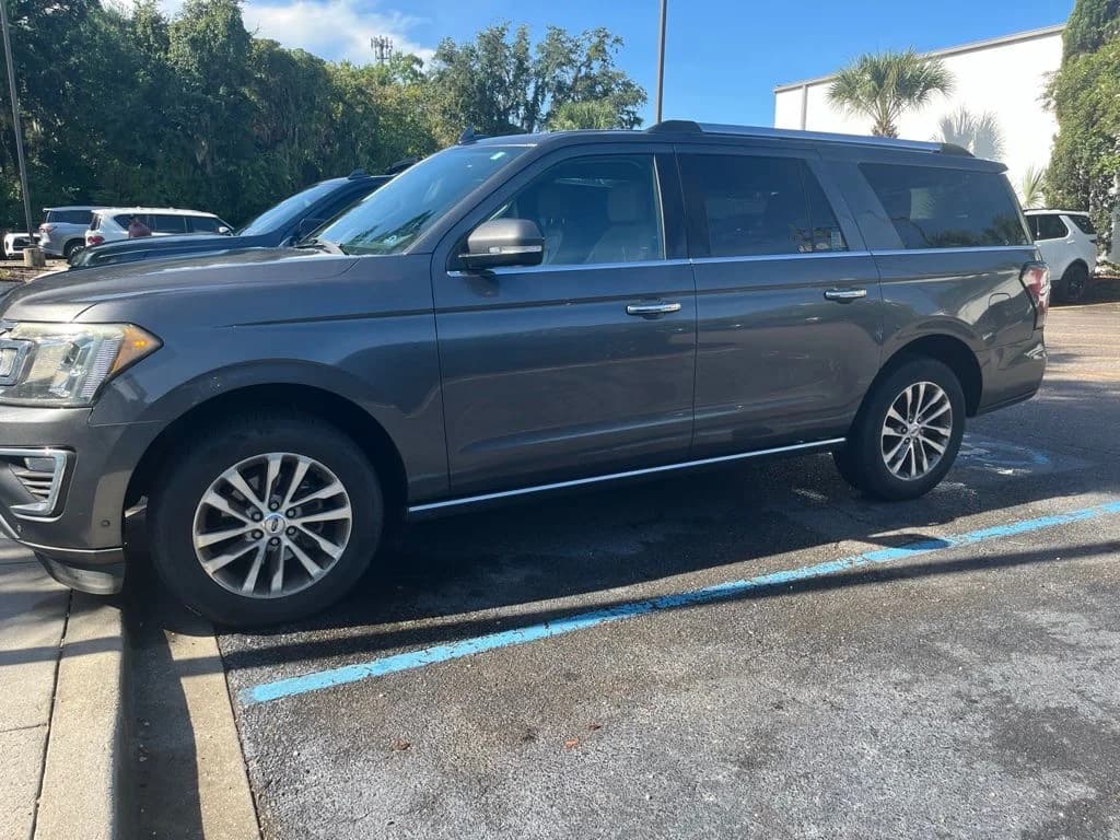 2018 Ford Expedition Max Limited — photo 1 of 7