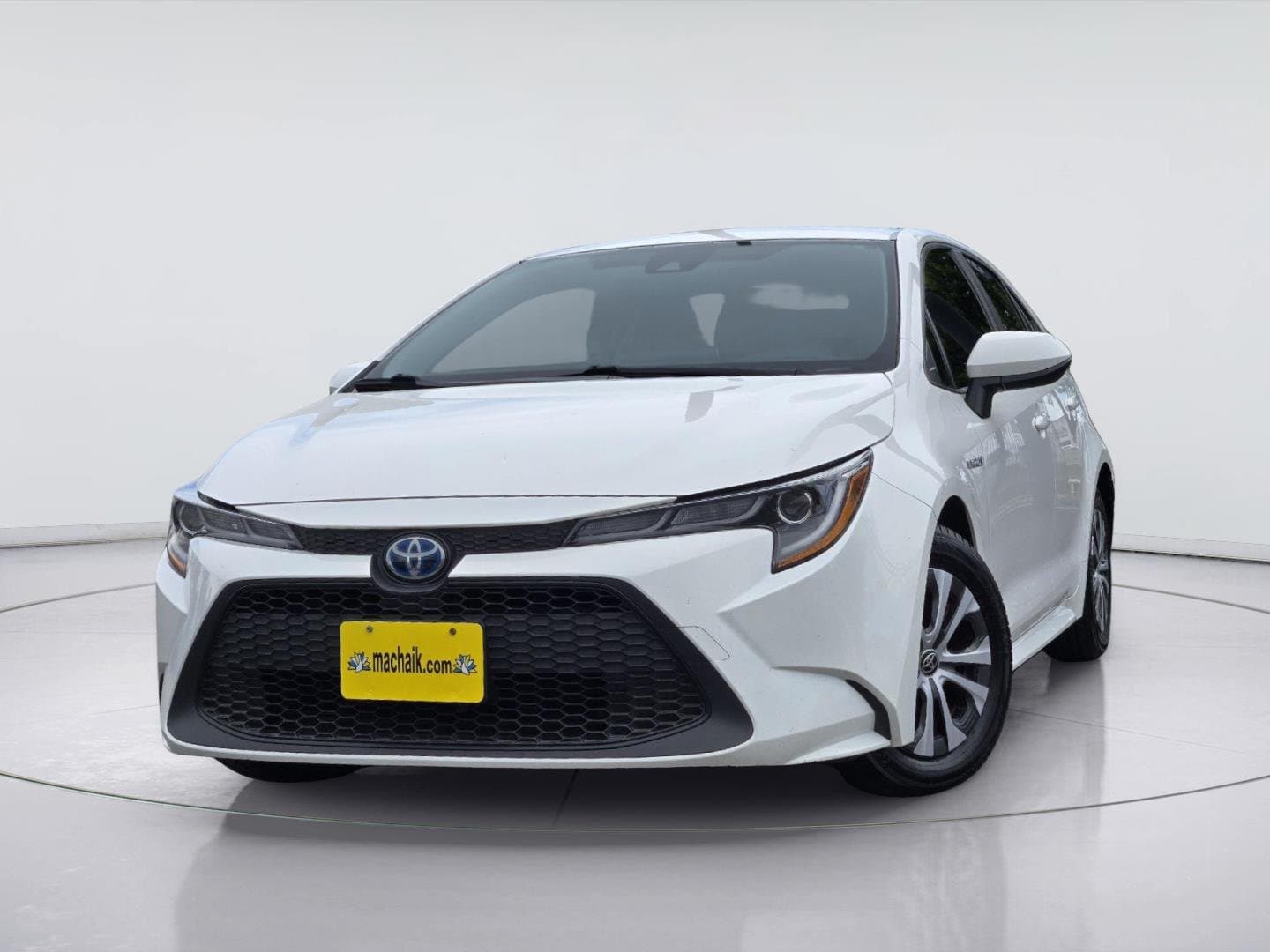 2021 Toyota Corolla Hybrid LE — photo 1 of 36