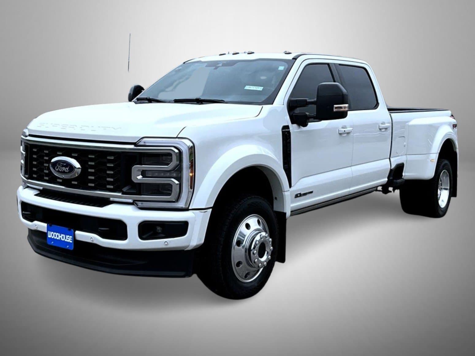2025 Ford Super Duty F-450 DRW Platinum — photo 1 of 28