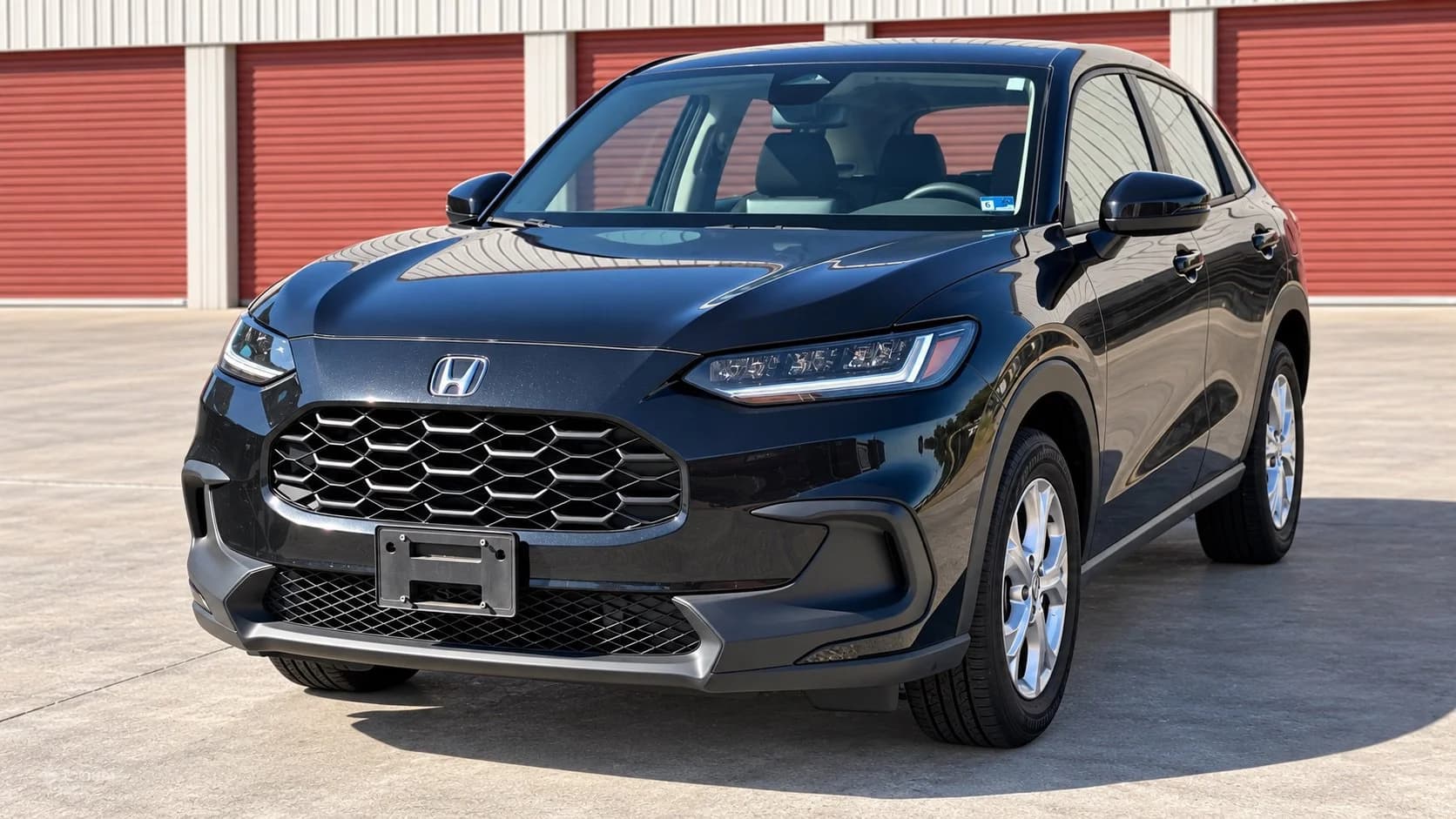 2025 Honda HR-V LX — photo 1 of 14