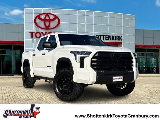 2025 Toyota Tundra 4WD SR5 — photo 1 of 31
