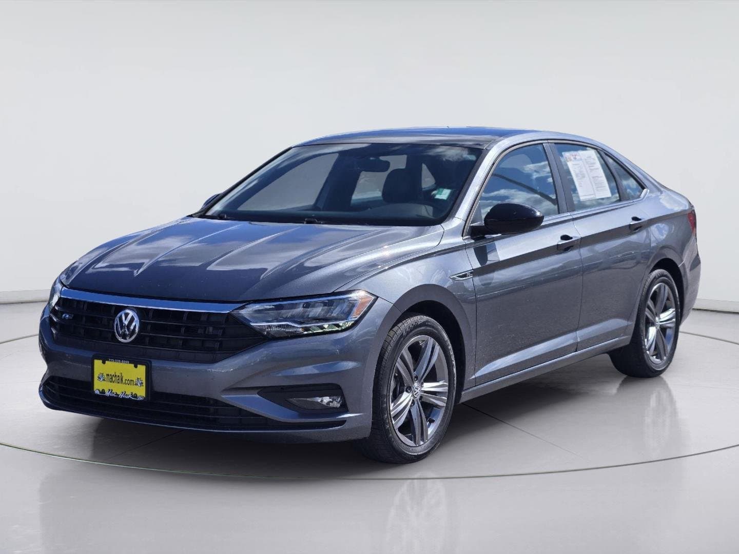 2021 Volkswagen Jetta R-Line — photo 1 of 31