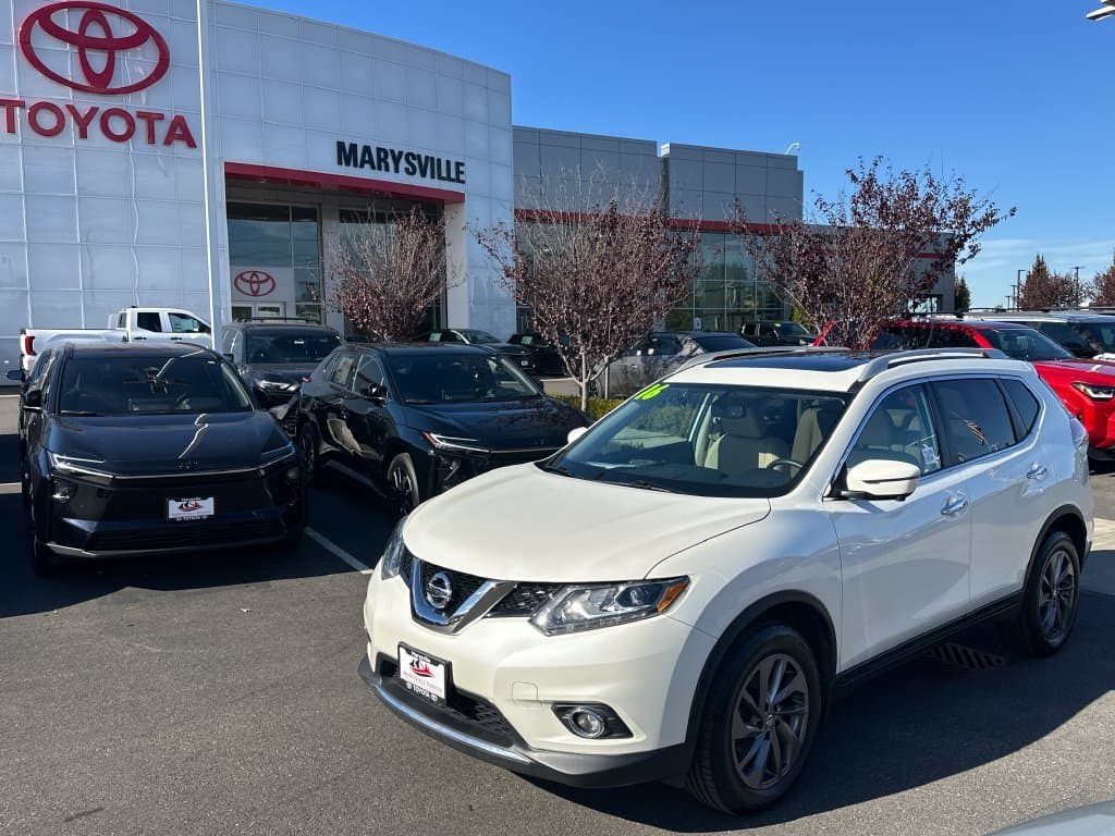 2016 Nissan Rogue SL — photo 1 of 28