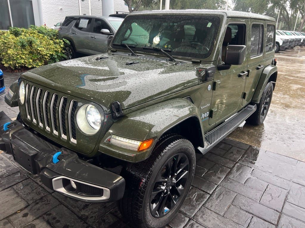 2023 Jeep Wrangler Base — photo 1 of 12