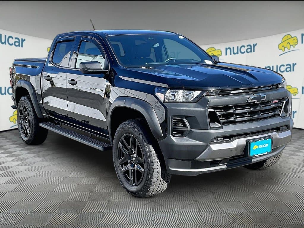 2024 Chevrolet Colorado 4WD Trail Boss — photo 1 of 33