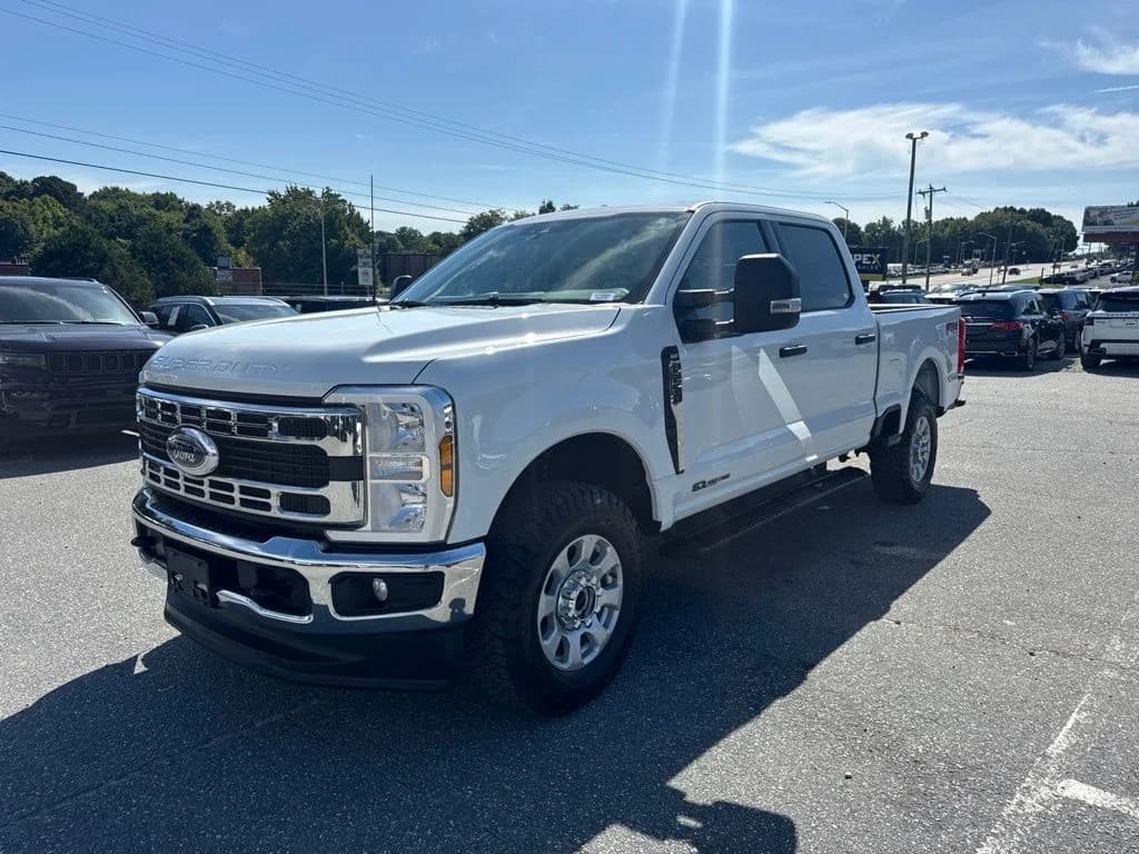 2025 Ford Super Duty F-250 SRW XLT — photo 1 of 26