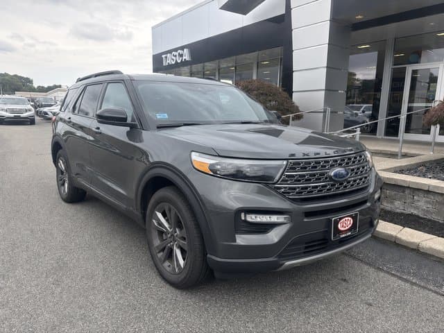 2023 Ford Explorer XLT — photo 1 of 5