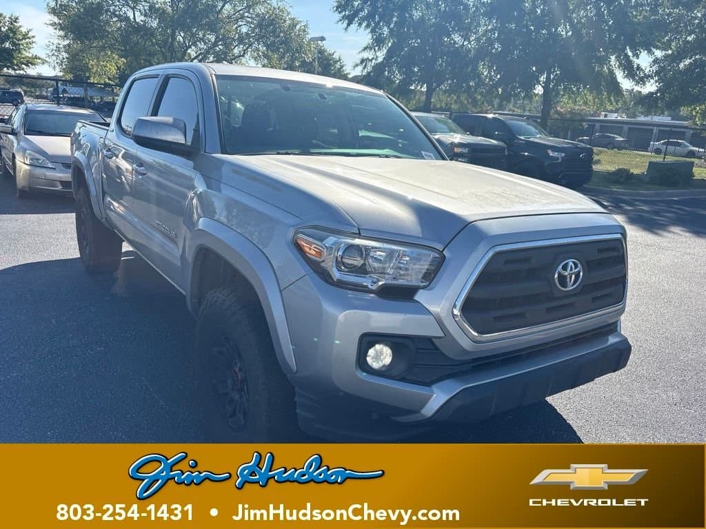 2017 Toyota Tacoma SR5 — photo 1 of 10