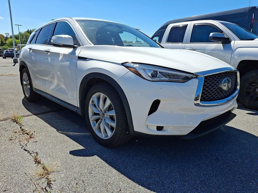 2019 INFINITI QX50 PURE — photo 1 of 20