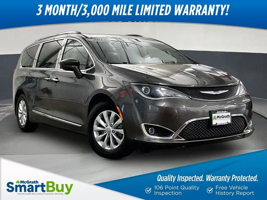 2018 Chrysler Pacifica Touring L — photo 1 of 40