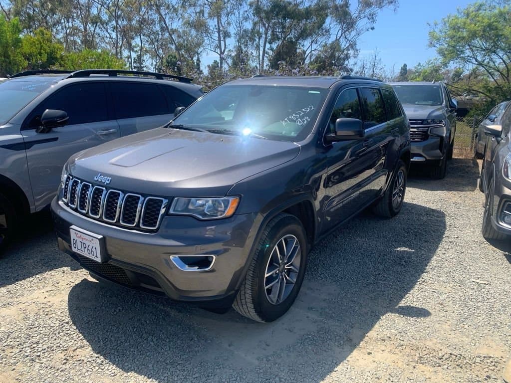 2019 Jeep Grand Cherokee Laredo E — photo 1 of 10