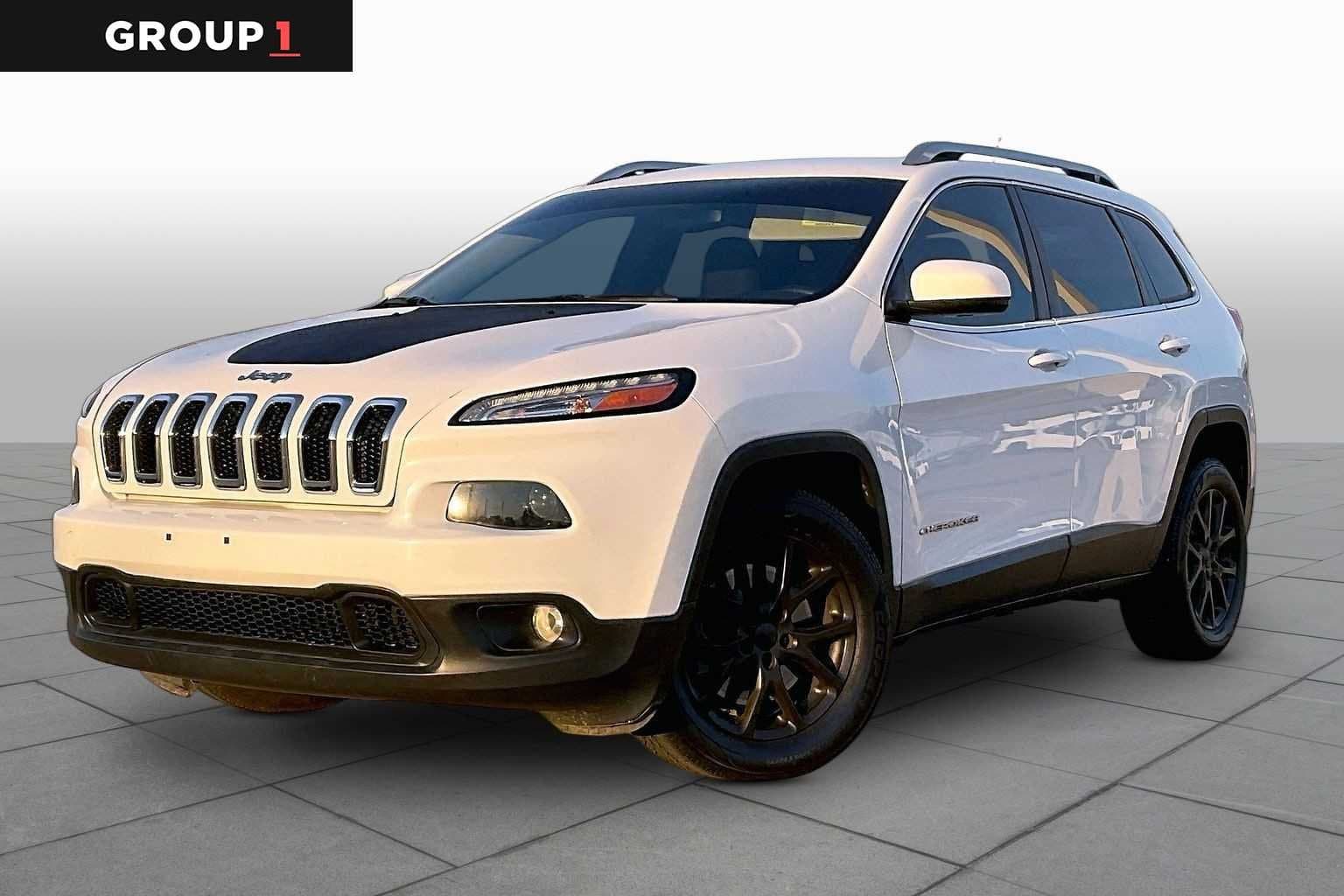 2015 Jeep Cherokee Latitude — photo 1 of 34