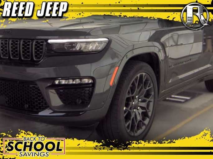 2025 Jeep Grand Cherokee Summit — photo 1 of 15