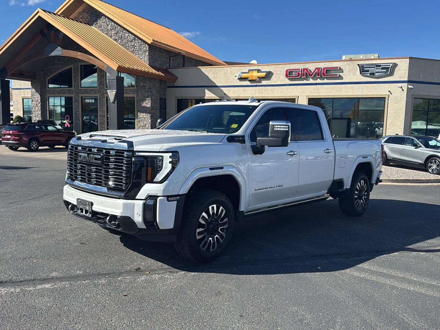 2024 GMC Sierra 2500HD Denali Ultimate — photo 1 of 5