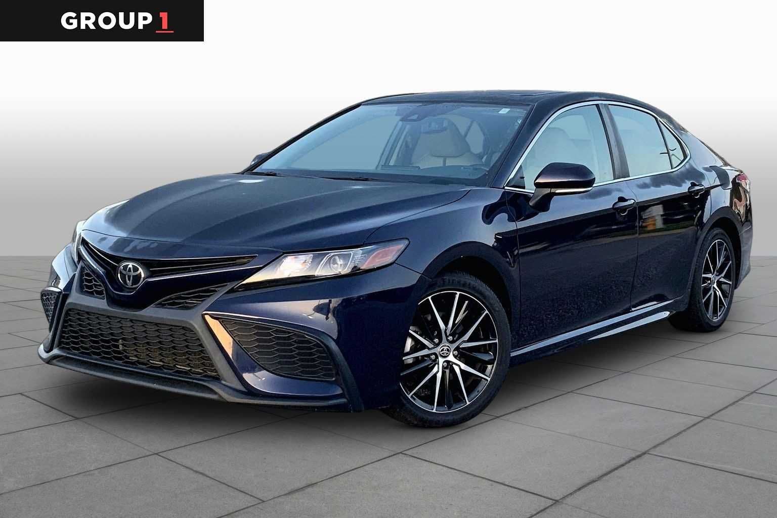 2022 Toyota Camry SE — photo 1 of 31