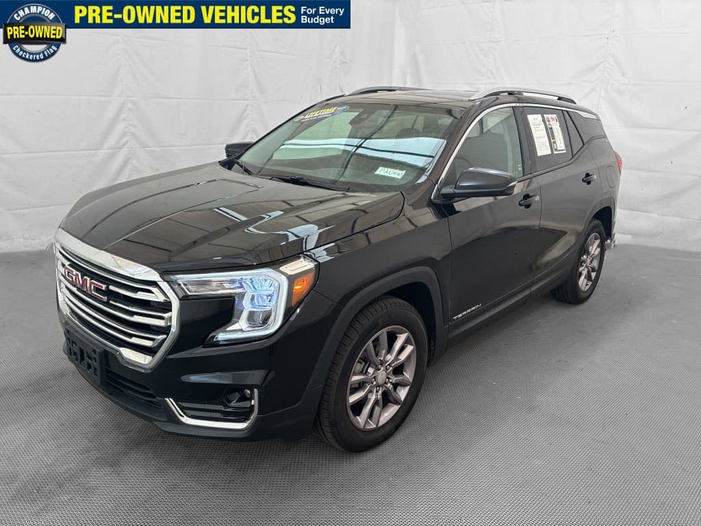 2024 GMC Terrain SLT — photo 1 of 33