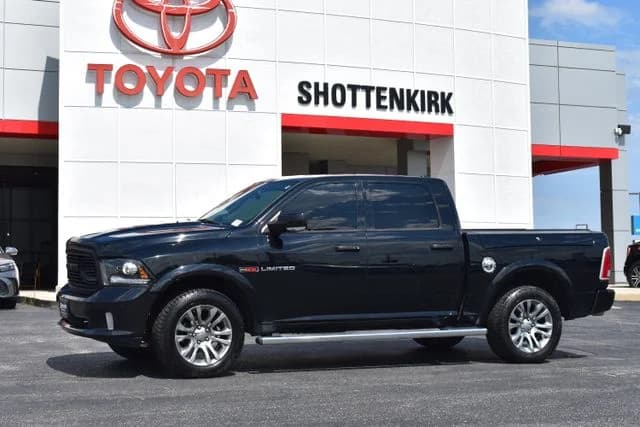 2015 RAM 1500 Laramie — photo 1 of 40
