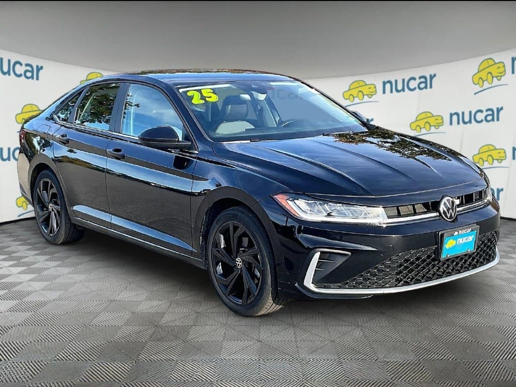 2025 Volkswagen Jetta Base — photo 1 of 35
