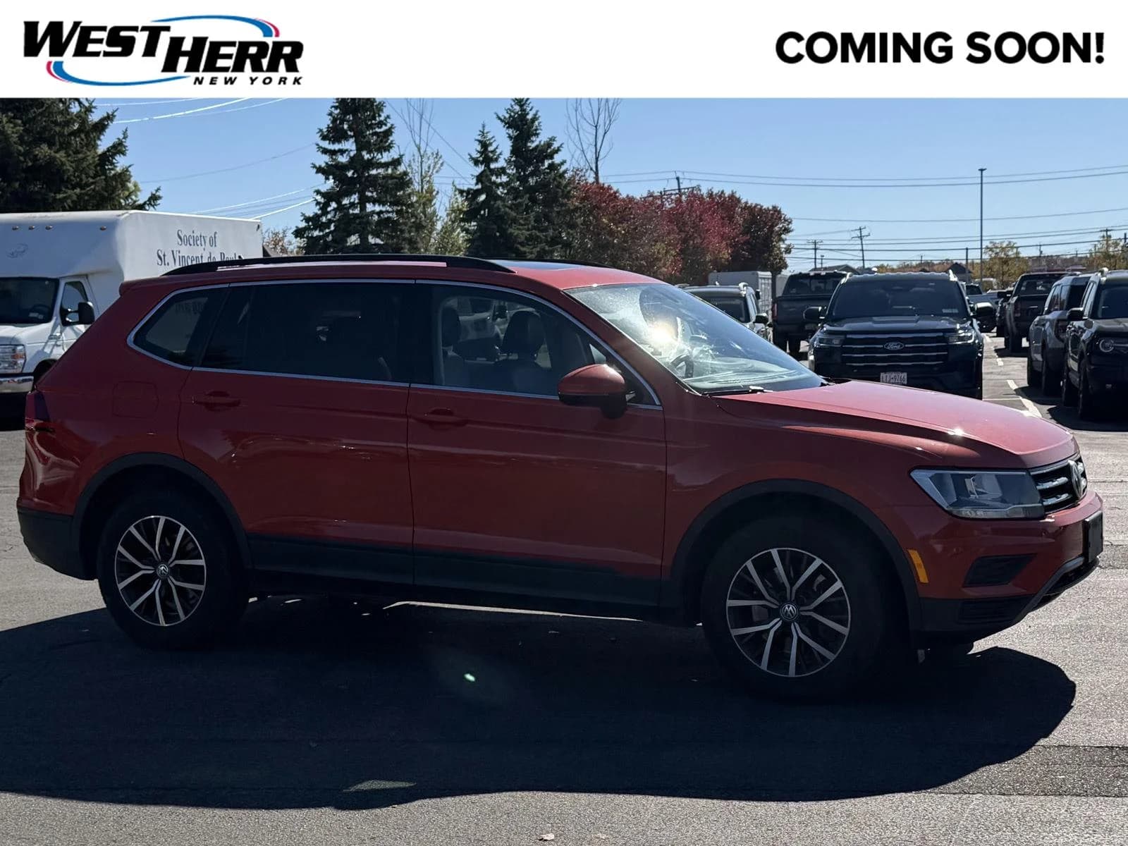 2019 Volkswagen Tiguan SEL — photo 1 of 10