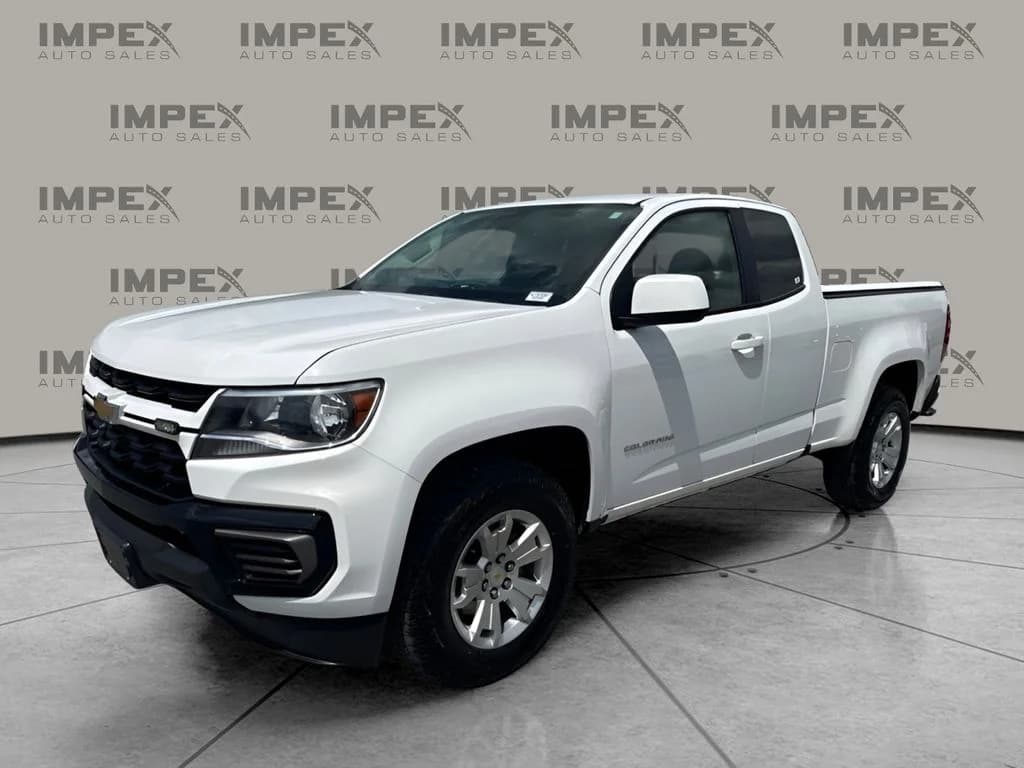 2022 Chevrolet Colorado LT — photo 1 of 25
