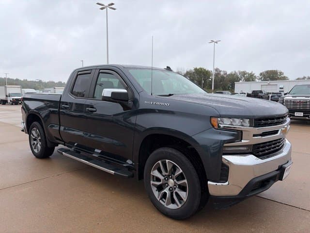 2020 Chevrolet Silverado 1500 LT — photo 1 of 25