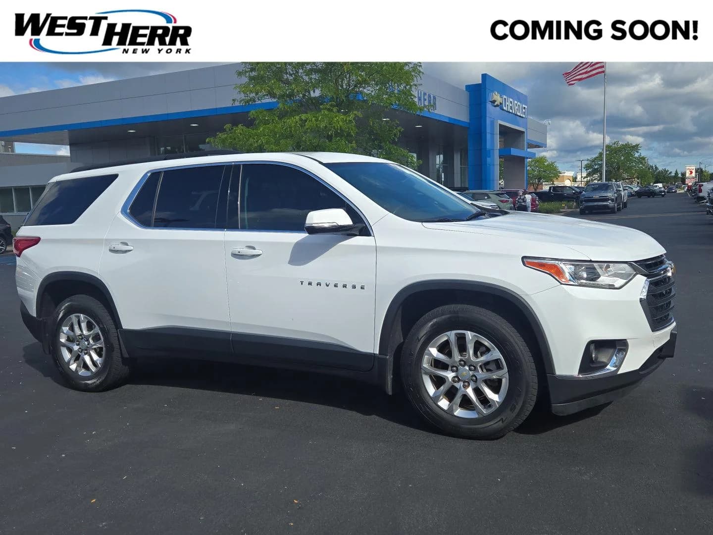 2020 Chevrolet Traverse LT Cloth — photo 1 of 15