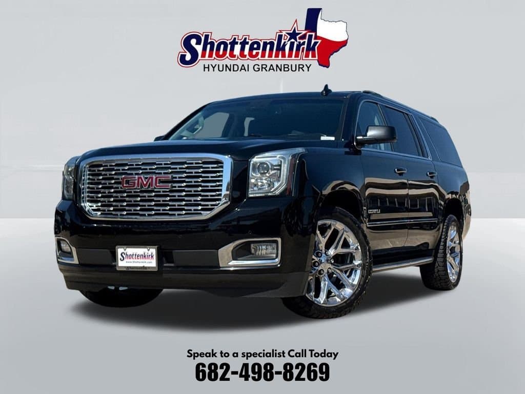 2019 GMC Yukon XL Denali — photo 1 of 30