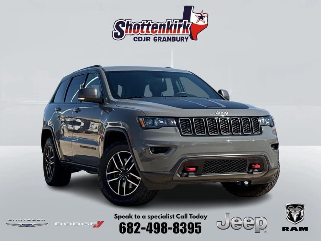 2021 Jeep GRAND CHEROKEE Trailhawk — photo 1 of 31
