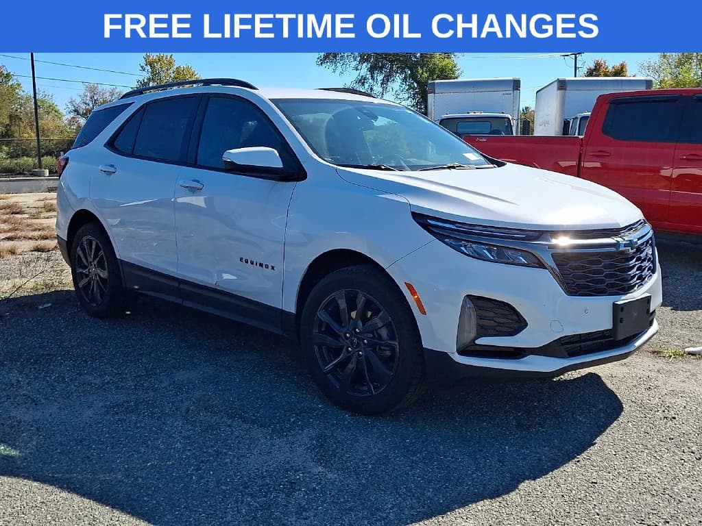 2023 Chevrolet Equinox RS — photo 1 of 5
