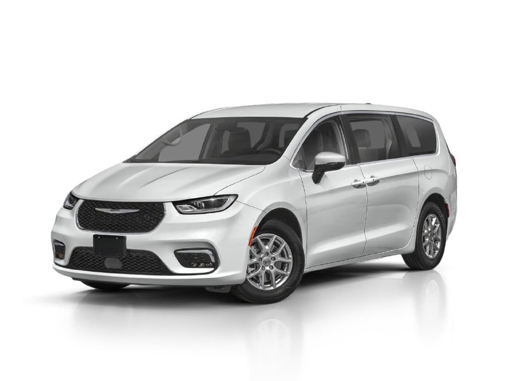 2023 Chrysler Pacifica Touring L — photo 1 of 10