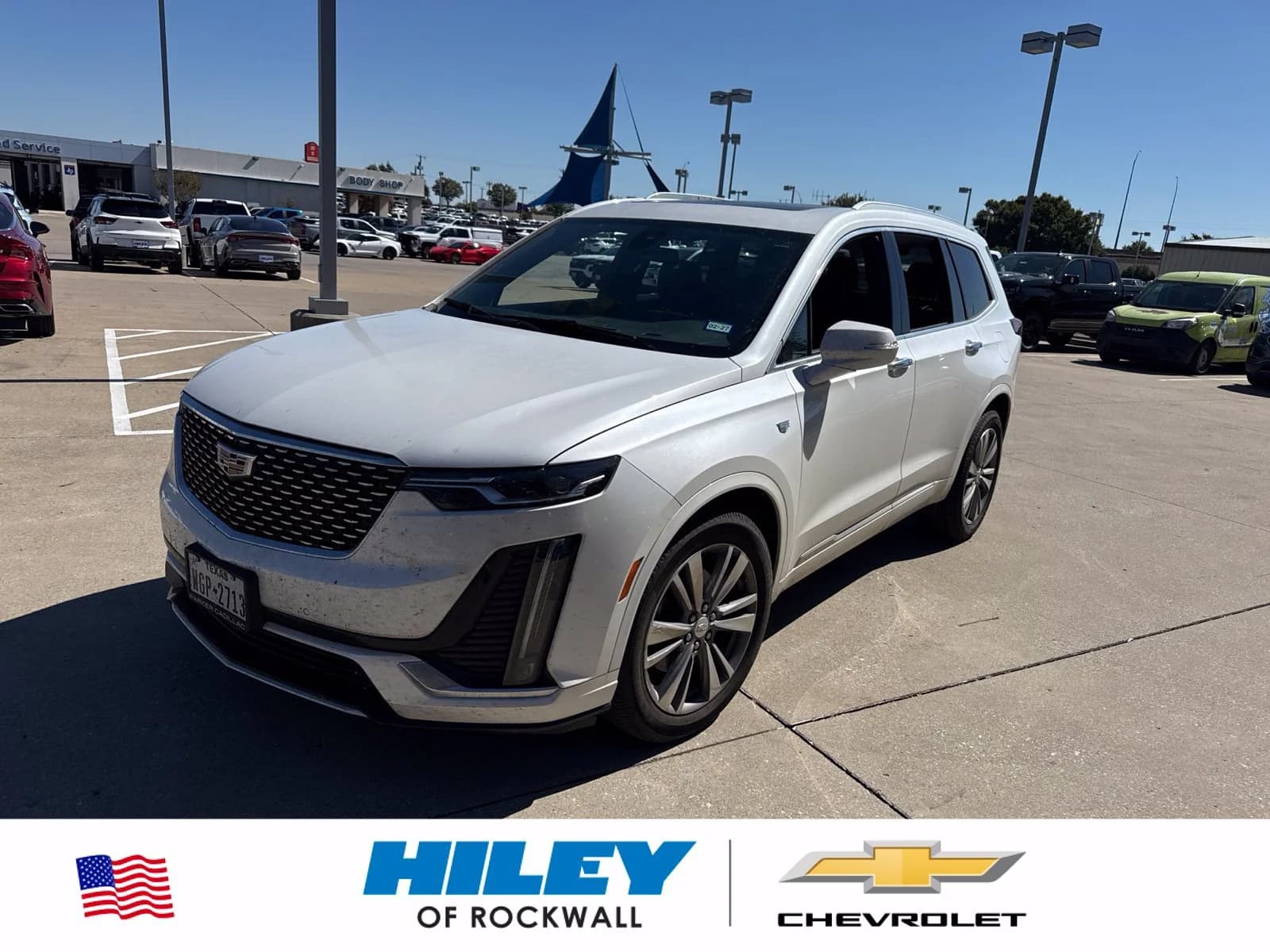2020 Cadillac XT6 FWD Premium Luxury — photo 1 of 9