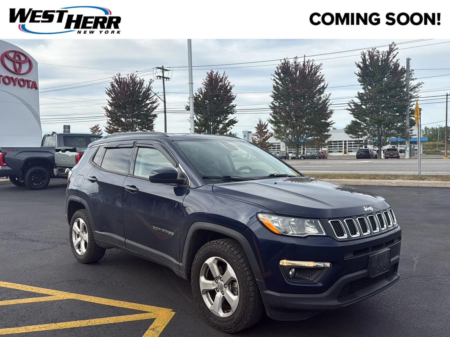 2019 Jeep Compass Latitude — photo 1 of 13