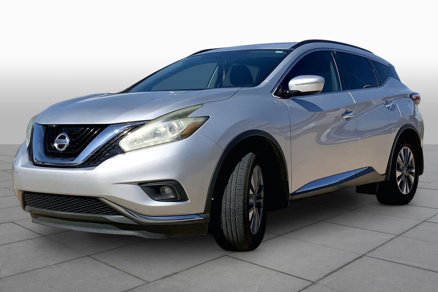 2015 Nissan Murano SV — photo 1 of 32