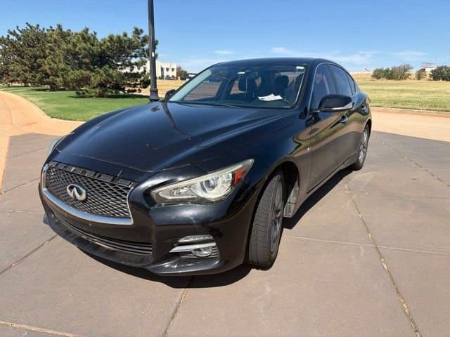 2015 INFINITI Q50 Premium — photo 1 of 8
