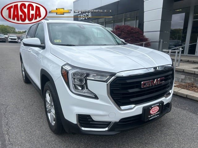 2023 GMC Terrain SLE — photo 1 of 32