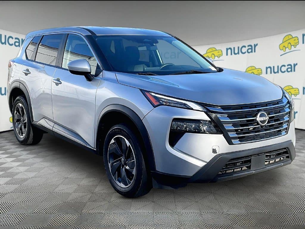 2024 Nissan Rogue SV — photo 1 of 32