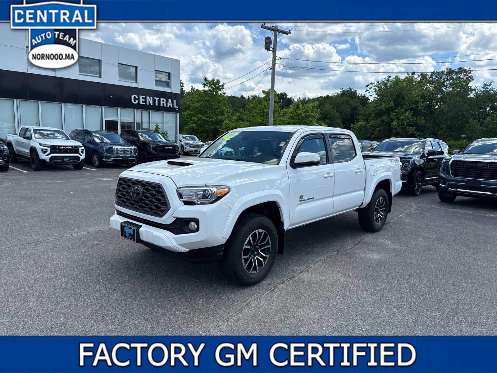 2022 Toyota Tacoma TRD Sport — photo 1 of 21