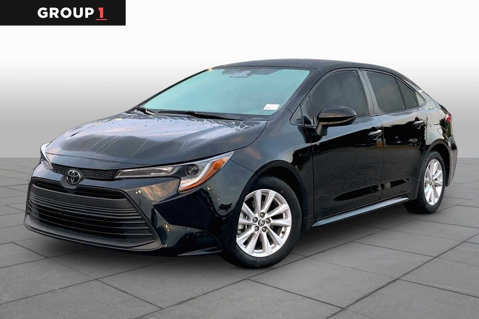2024 Toyota Corolla LE — photo 1 of 29