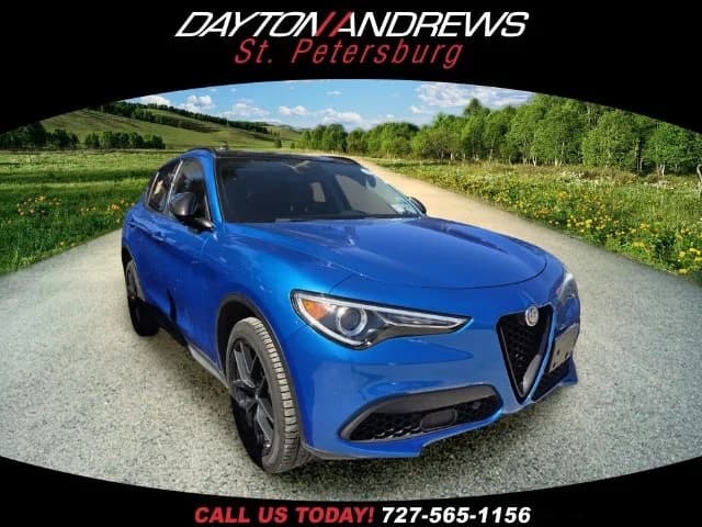 2020 Alfa Romeo Stelvio Base — photo 1 of 4