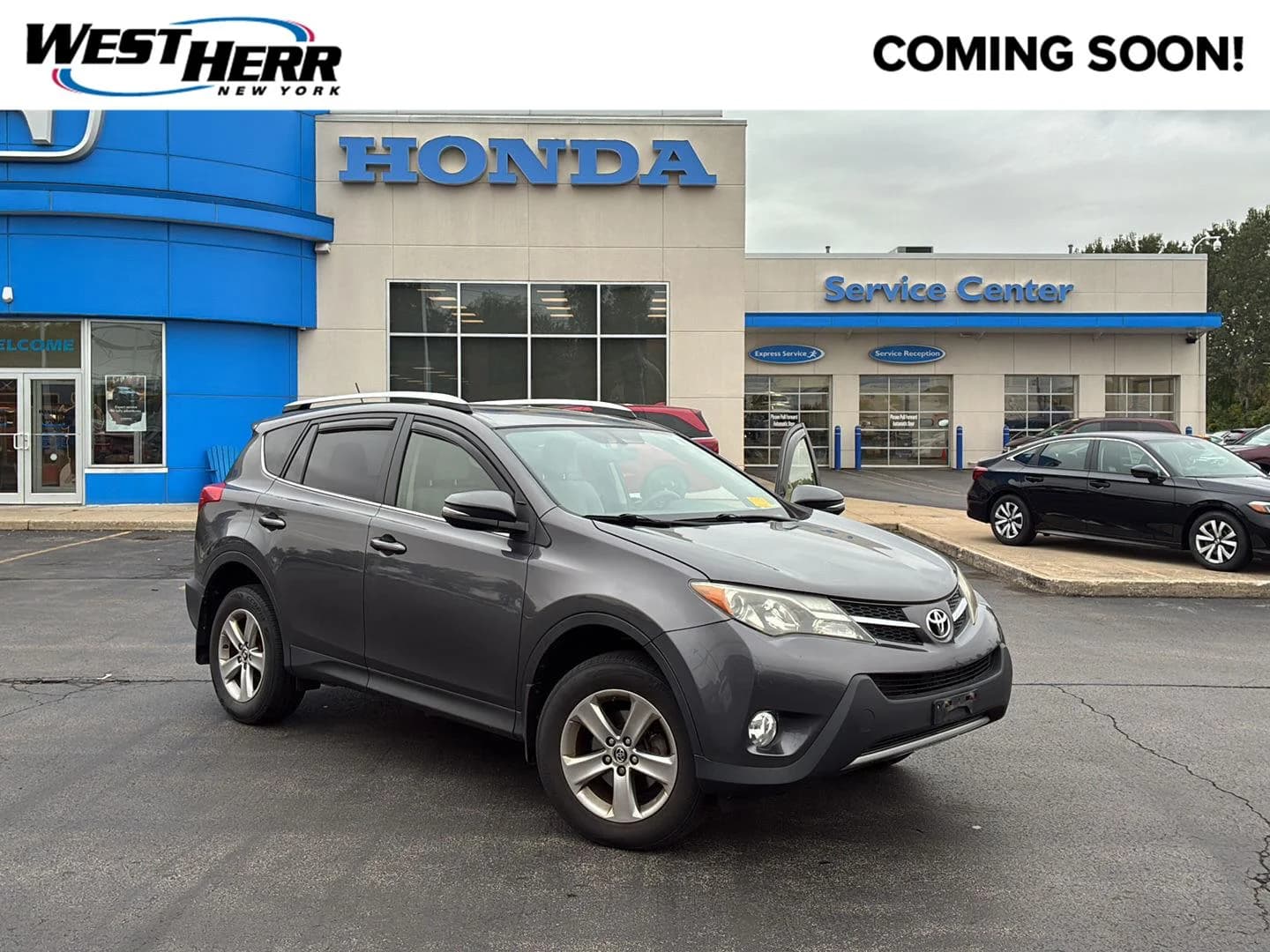 2015 Toyota RAV4 XLE — photo 1 of 22