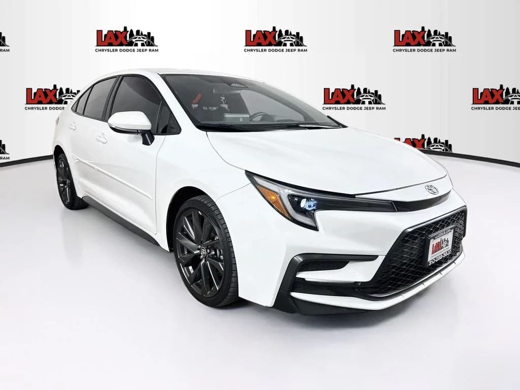 2025 Toyota Corolla SE — photo 1 of 31