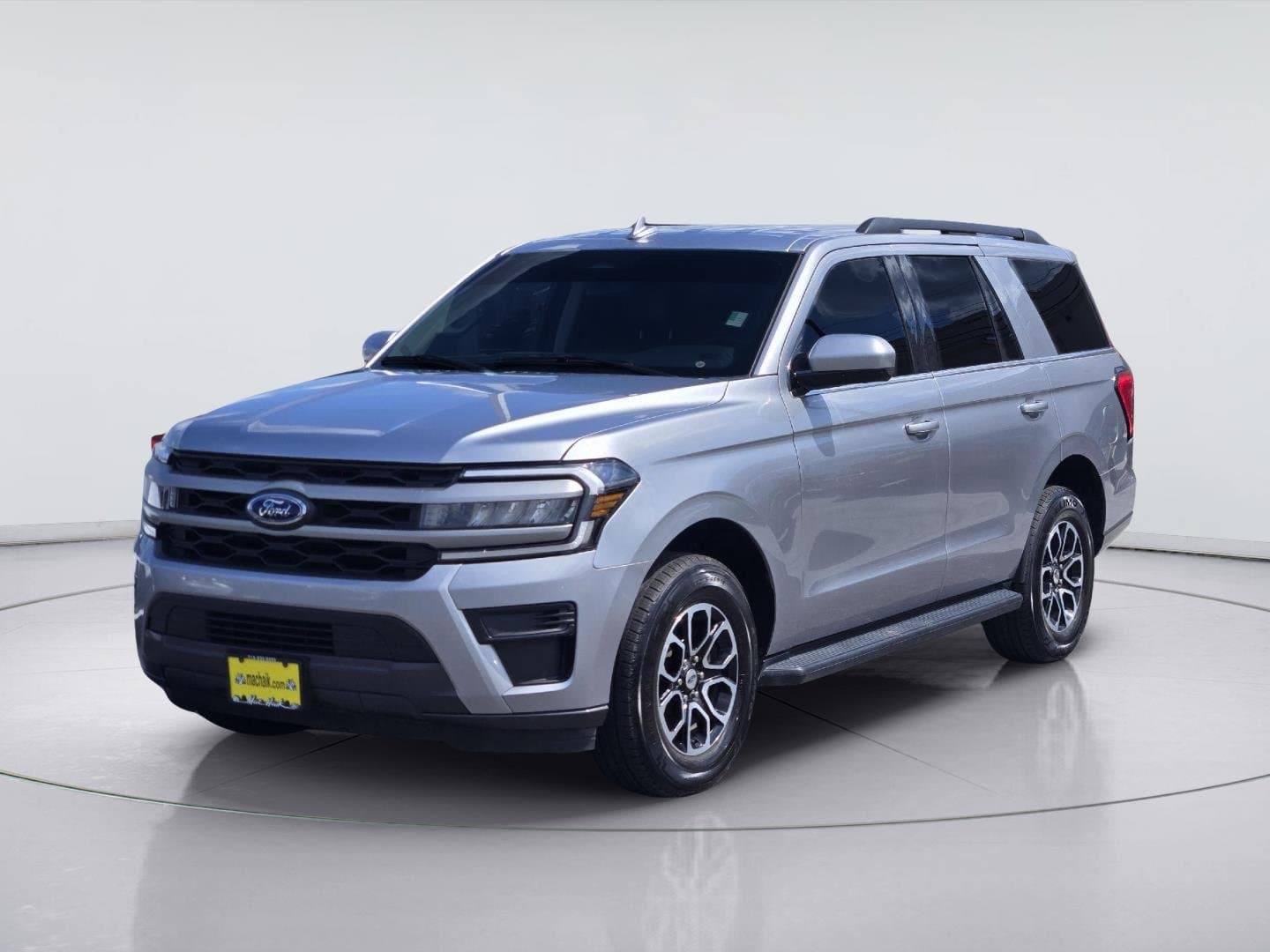 2024 Ford Expedition XLT — photo 1 of 32