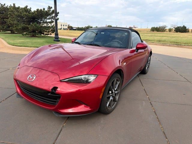 2016 Mazda MX-5 Miata Grand Touring — photo 1 of 8