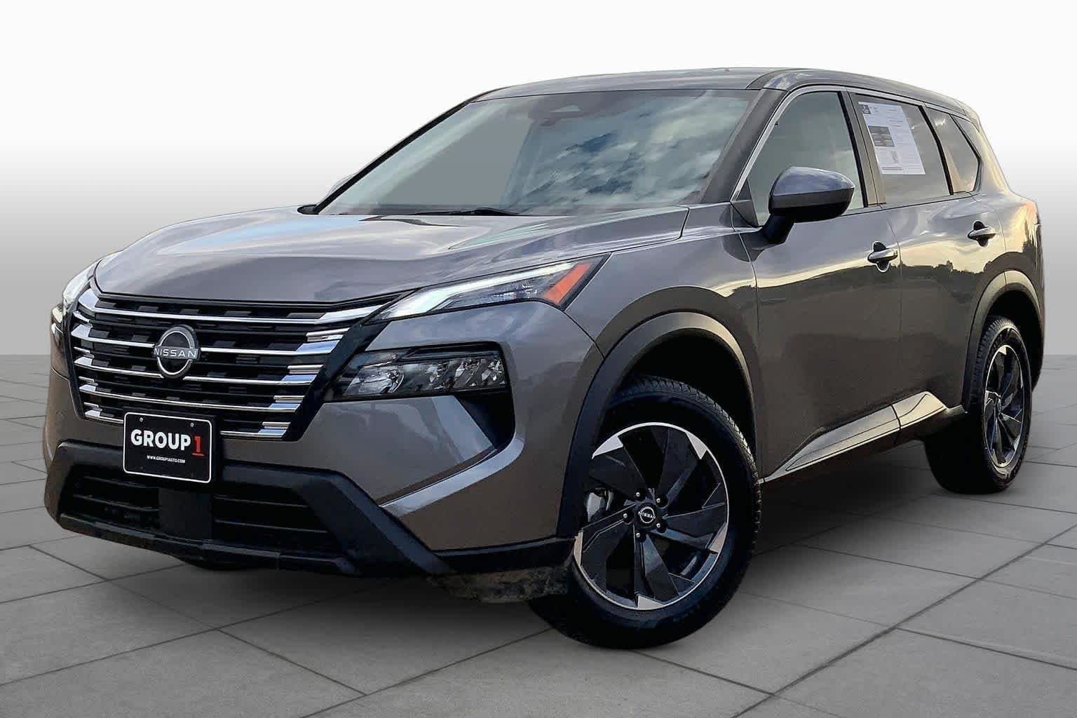 2024 Nissan Rogue SV — photo 1 of 36